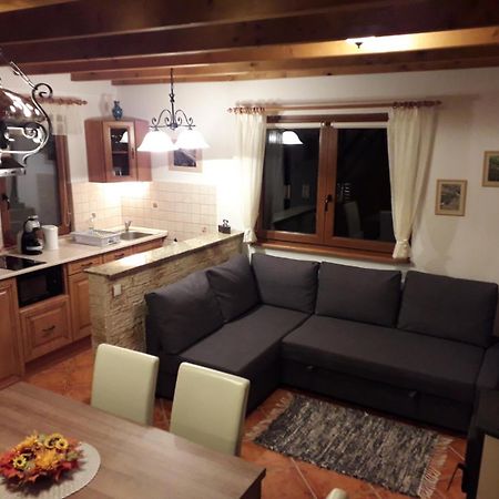 Cseresznyevirag Vendeghazak Kovagoszolos 部屋 写真